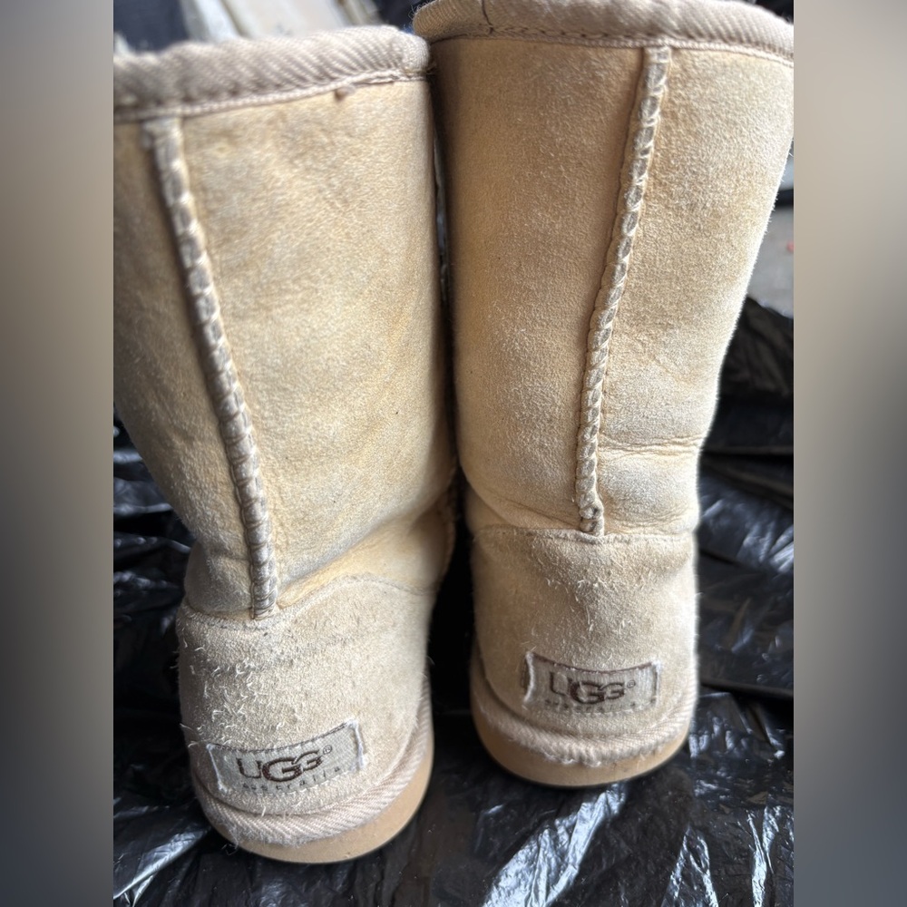 UGG Australia Classic Short Boots